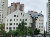 Так поликлиника на ул. Гмыри, 8 выглядела, пока ее не покрасили