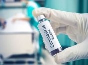 Медработник испортил сотни доз драгоценной вакцины от коронавируса