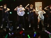 80 тысяч зрителей научились танцевать "Каннамский стиль"