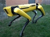 Компания Boston Dymanics представила новую версию четвероногого робота SpotMini