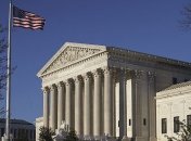 Верховный суд США разрешил Трампу блокировать въезд беженцев в страну