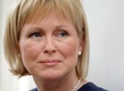 Министра Латвии публично отчитали из-за приема в честь Дня России