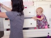 Юная помощница набрала 90 миллионов просмотров на YouTube (Видео)