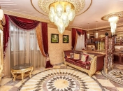 На фото ми бачимо чимало яскравих кольорових осередків