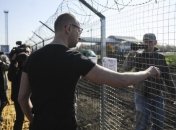 Є дві причини: чому на кордоні з рф так і не добудували дорогезну "Стіну Яценюка"