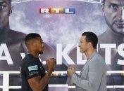 Экс-чемпион мира: Джошуа озадачил своим поведением Кличко