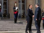 Макрон тонко подколол Путина во время встречи с Порошенко