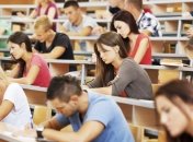 Українським вишам рекомендують повернути студентів до аудиторії: у Міносвіти назвали причину