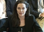 Анджелина Джоли не осталась равнодушной и к действиям боевиков ИГИЛ