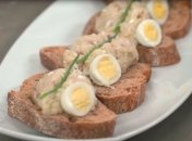 Идеальная закуска: судья "Мастер Шеф" показала, как приготовить фаршмак (видео)