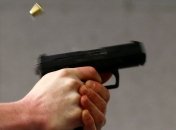 Любовь зла: в Херсоне 15-летний парень ранил сверстника из пистолета