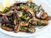 Запекание – один из самых простых способов приготовления шампиньонов