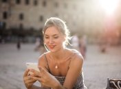 Летом телефон нуждается в особенном подходе