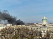 Займання, очевидь, серйозне, адже дим видно у різних районах міста