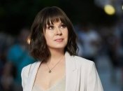 Победившая рак Алла Мазур показала себя без парика на обложке глянца (Фото)