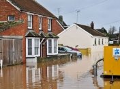 Почти в 340 районах Великобритании объявлена угроза наводнений
