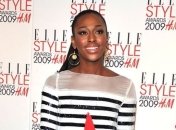 Александра Берк опубликовала новую песню