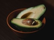 Как правильно выбрать авокадо: диетолог рассказал на что нужно обращать внимание 