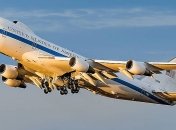 "Авиабункер" президента США поднялся в воздух