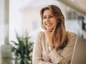 Как подчеркнуть женственность с помощью одежды