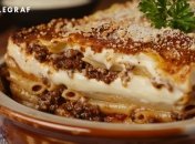 Это блюдо является классикой греческой кухни (изображение создано с помощью ИИ)