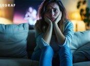 Коли на душі важко, треба поплакати під хороший фільм (зображення створено за допомогою ШІ)