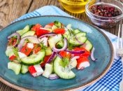 Крабовый салат с пикантными нотками