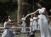 Олимпийский огонь летних Игр-2016 зажгли в Греции (Фото)
