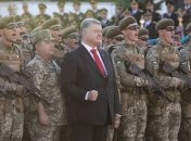 Порошенко в обращении к жителям оккупированных территорий: Мы вас не оставим
