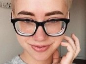 Российской блогерше на три года запретили въезд в Украину