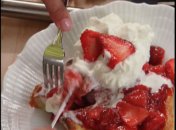 Французские тосты бриошь с клубникой