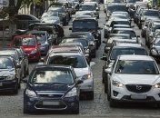 В Киеве будут эвакуировать незаконно припаркованные авто