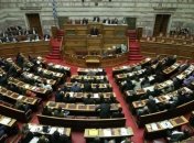 Греческий парламент повысит налоги для своих граждан