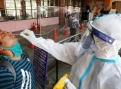 Сжигание тел по жетонам и новые рекорды смертности: что сейчас творится в охваченной COVID Индии