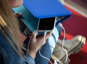 Ноутбук може врятувати телефон, що сів