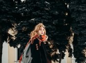 Як стильно комбінувати шарфи з верхнім одягом — поради стиліста