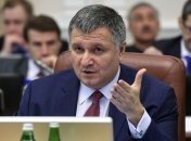Аваков обвинил антикоррупционеров в "подбрасывании дохлых кошек"