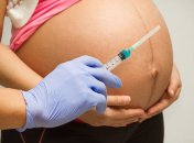 Чи можна вагітним вакцинуватися від коронавірусу і який препарат краще вибрати