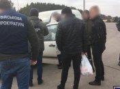 Полковника воинской части в Ровенской области задержали на взятке в $ 10 тыс.