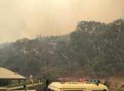 В Австралию вернулись «адские» пожары: огонь уничтожил половину уникального острова (фото) 