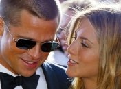 Дженнифер Энистон поддерживает Бреда Питта