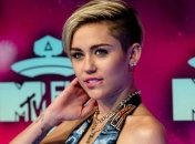 Майли Сайрус опубликовала фото с новой рекламной кампании