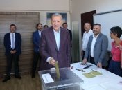 Эрдоган поздравил Имамоглу с победой на выборах мэра Стамбула