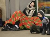 Прошлой зимой люди использовали все возможные средства, чтобы не замерзнуть в метро и подвалах