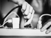 В Киеве скачки напряжения: холодильники, стиралки и компьютеры могут готовиться на свалку