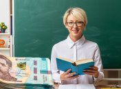 Учителя в Украине заработают гораздо меньше, чем предусматривает закон. Фото Коллаж "Телеграфа"