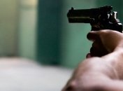 У Хмельницькому затримали чоловіка, який стріляв у поліцейського