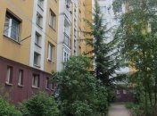  В Ужгороде мужчина выжил, упав с балкона пятого этажа 