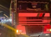 Перебегали дорогу: в Киеве грузовик сбил насмерть двух человек (фото)