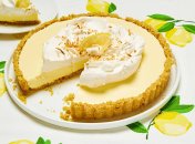 Лимонный пирог со сгущёнкой и сливочным кремом